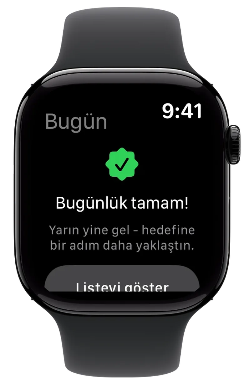 Apple Watch con el mensaje «¡Bugünlük tamam!» tras la última marca